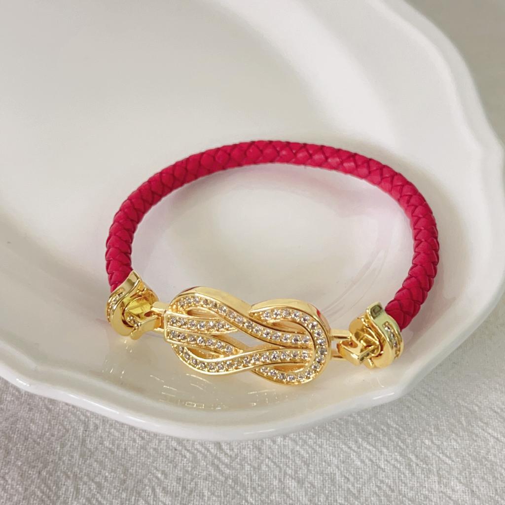 2026 Thick-plated 18K Gold, Half-diamond with Diamond 8-character Horseshoe Buckle Bracelet, Natal Year Red Rope, Hand Rope, Advanced Sense