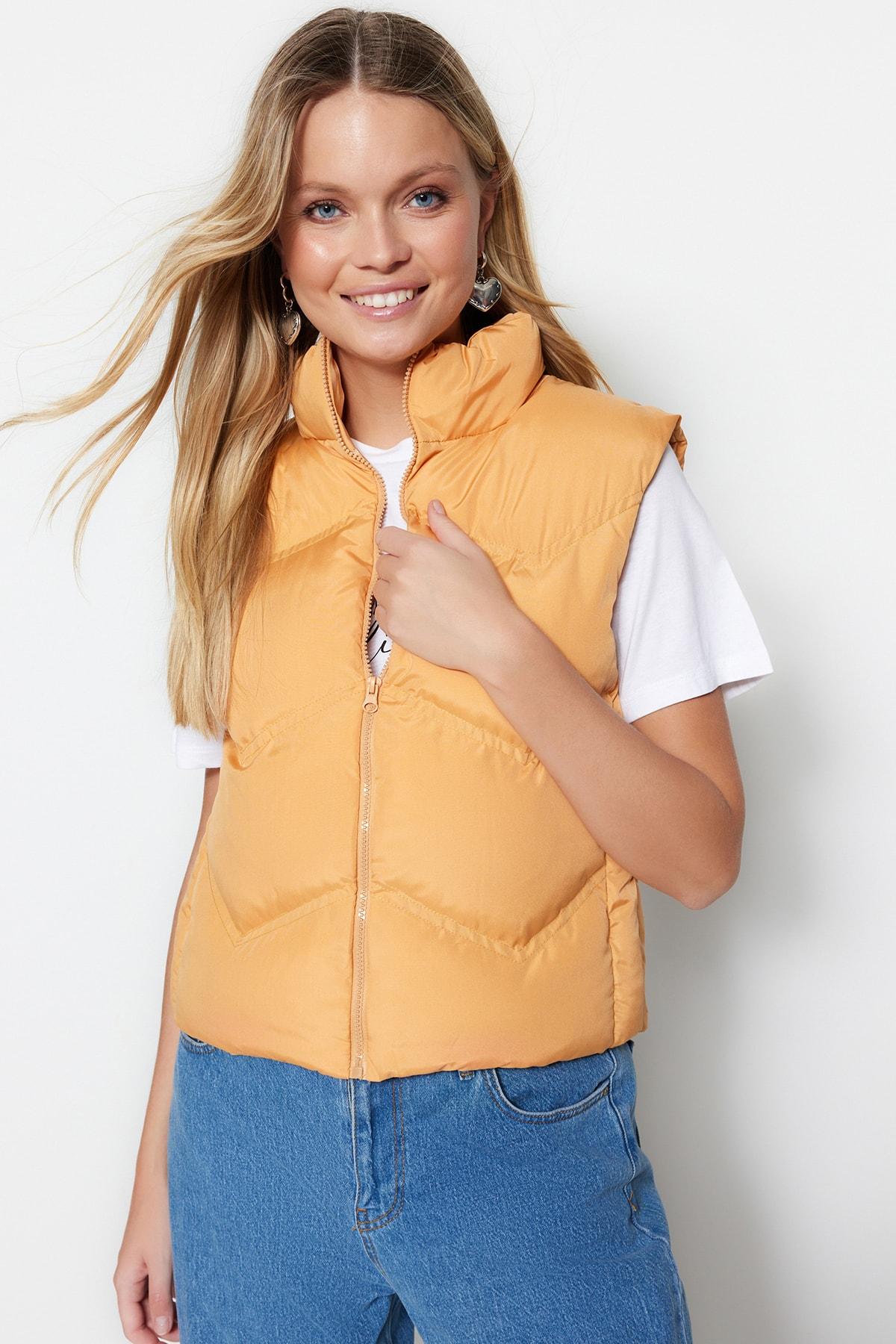 

Оранжевый жилет-стойка TWOAW23YE00028