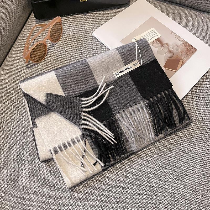 100% Pure Wool Scarf Female Winter Warm Cashmere Shawl Checkerboard Grain Design Couple Accessory Premium Sense Windproof Scarf