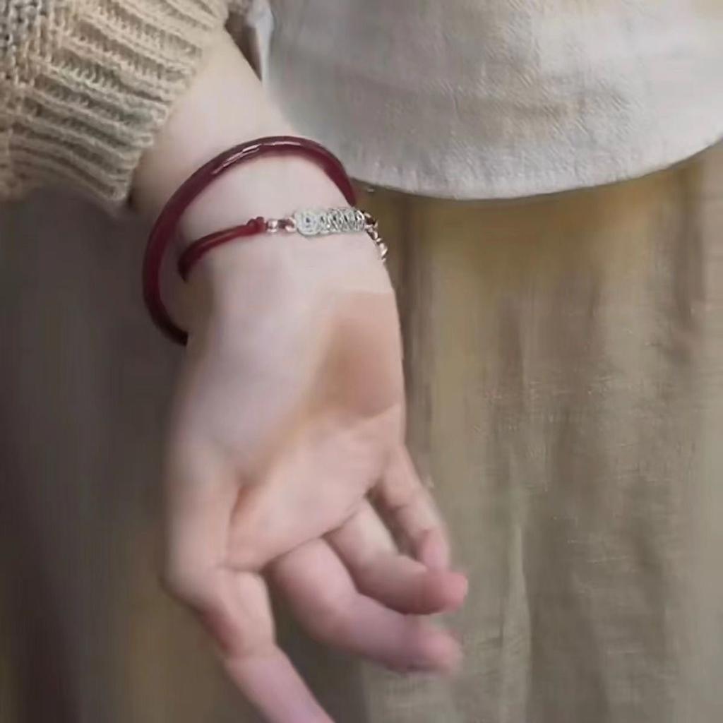 Bracelet cloche de transbordement petite corde rouge de haute valeur année natale réglable tissage couple style chinois