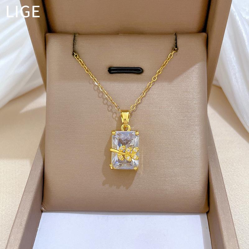 Titanium Steel, Rectangular Leaves, Light Luxury Temperament, Gorgeous Diamond Necklace, Female Versatile Collarbone Chain, Titanium Steel Chain.
