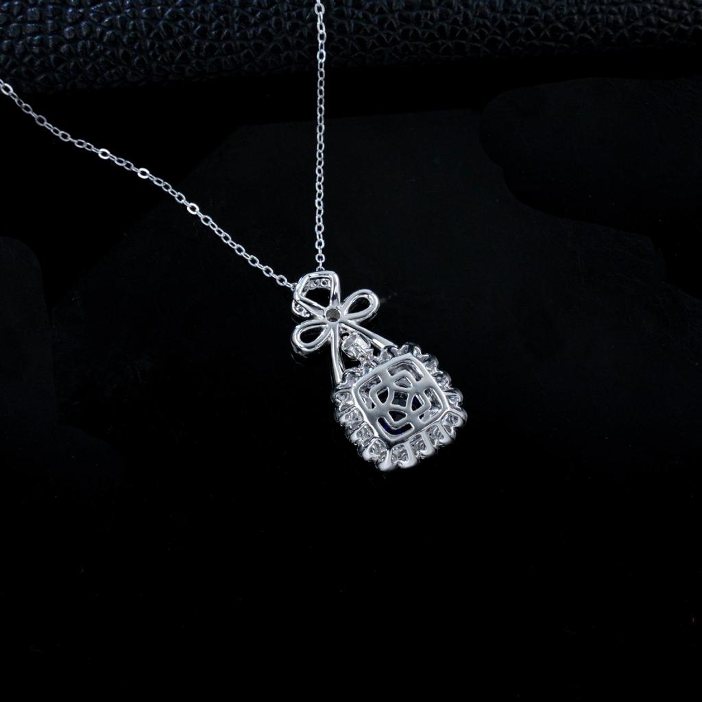 Zhou Hengfu Sapphire Bow Necklace: S925 Sterling Silver with Diamond Inlaid Luxury Square Sugar Pendant and Elegant Collarbone Chain.