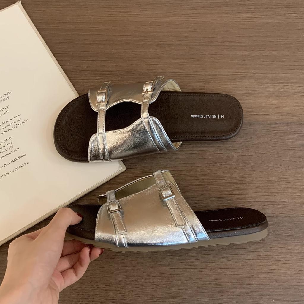 French retro Korean silver slippers women's summer outer wear holiday new one-word sandals seaside beach flat sandals
