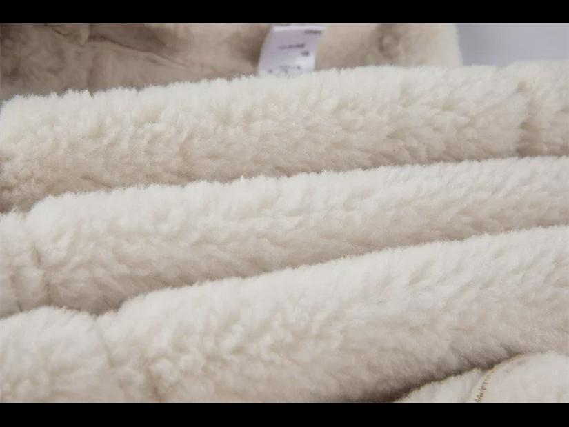 Dámský oboustranný zimní kabát z khaki sametu a jehněčí vlny