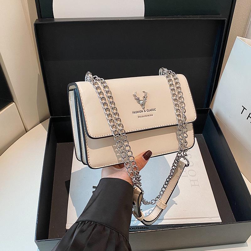 2025 Borsa a tracolla di lusso da donna: Borsa a spalla con catena a testa di cervo
