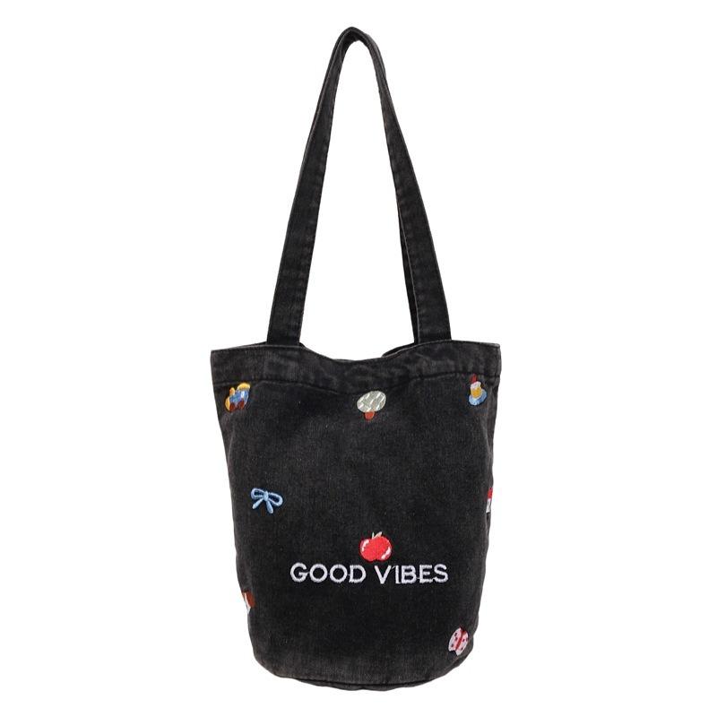 Retro Bucket Bag Large Capacity Bag Women's New Crossbody Shoulder Denim Embroidered Commuter Bucket Bag