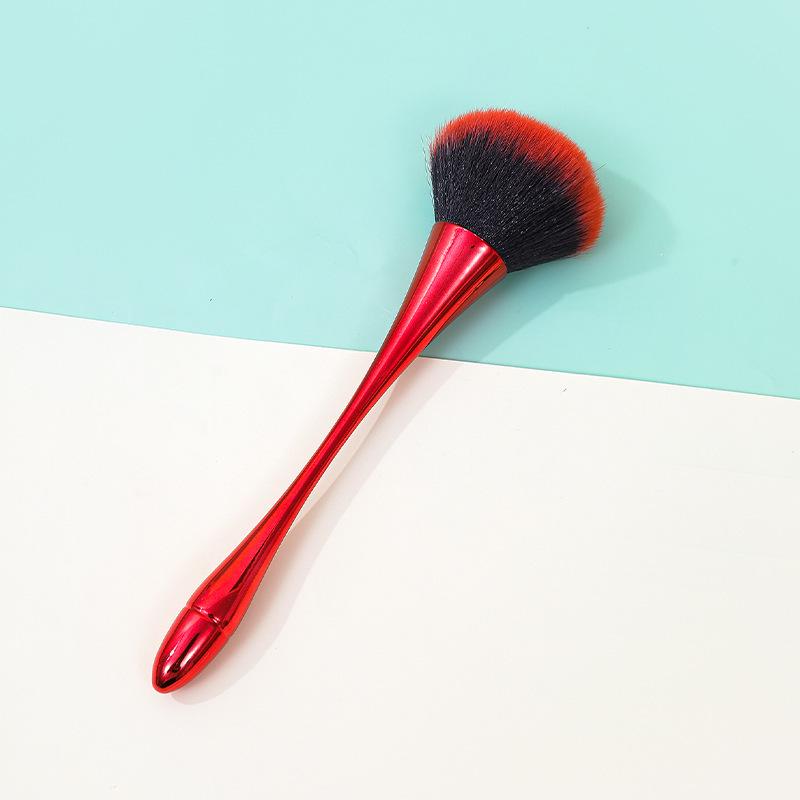 Golden Small Waist Extra Large Powder Blush Brush with Soft Dai Bristles