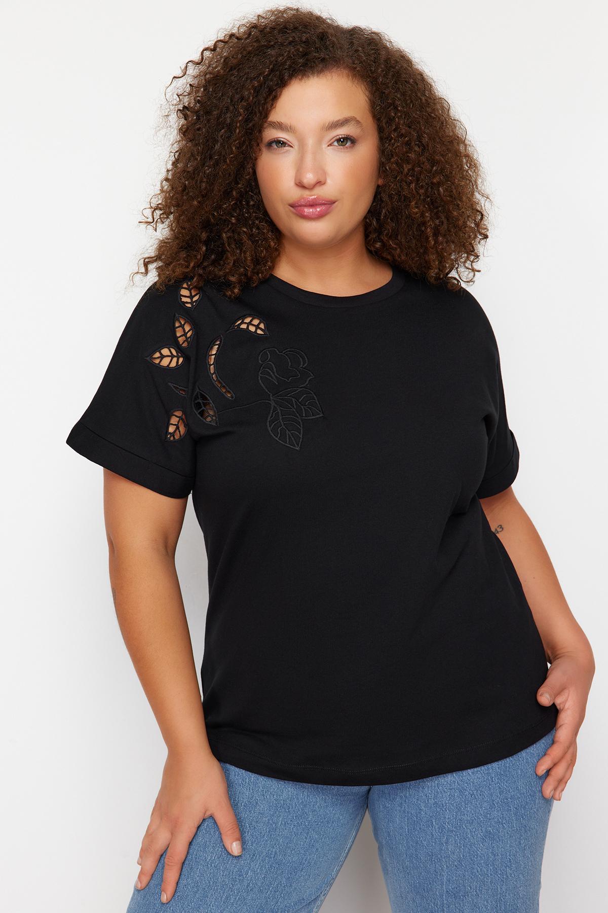 

Women s Style Plus Size Basic Knitted T-shirt with Embroidery Detail 2XL