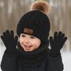 Аксессуарлар – Шарфтардың, қалпақтардың және қолғаптардың жиынтығы