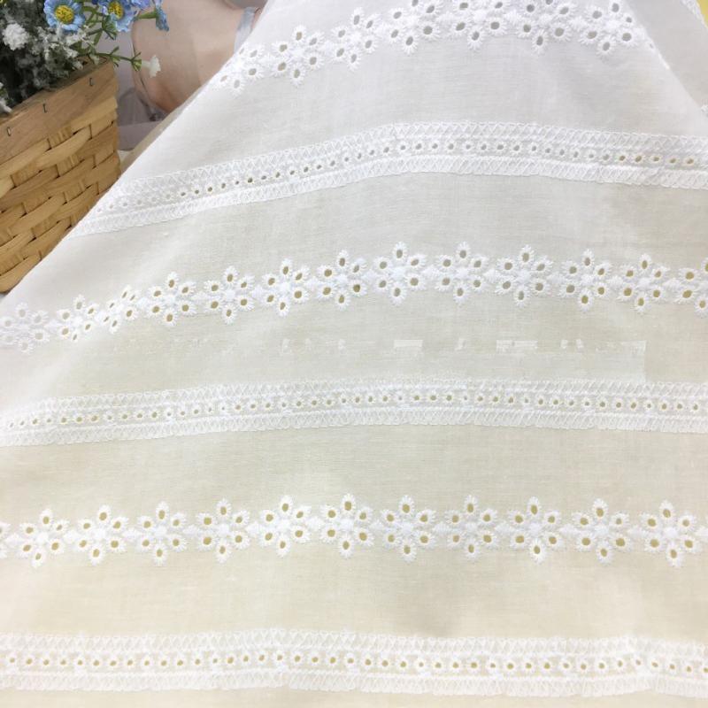 100x130cm Tessuto di Cotone Bianco Ricamato con Occhielli Pizzo di Cotone Materiale per Cucire Vestiti, Al Metro 23 stili