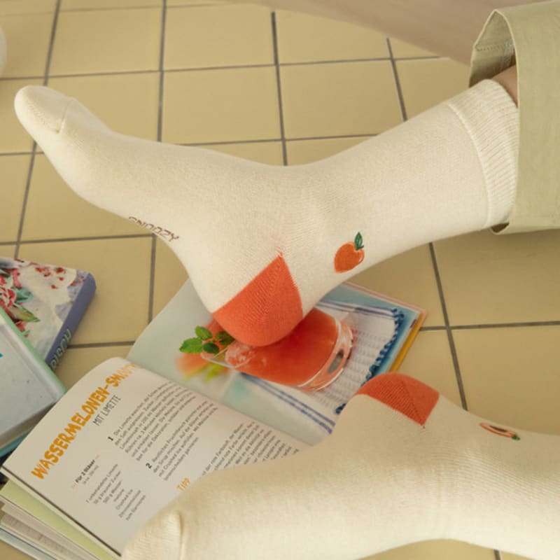 

SNOOZY Peach Embroidered Socks (Ivory Orange) FREE