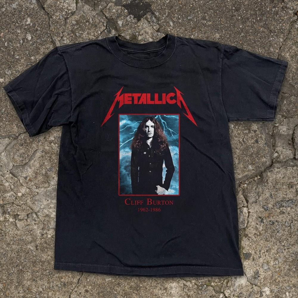 METALLICA CLIFF BURTON Unisex Black T-shirt Size S-5XL Unisex T-Shirt L