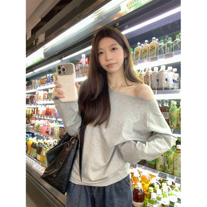 Autumn 2025 Women's Versatile Off-Shoulder Long-Sleeve Top