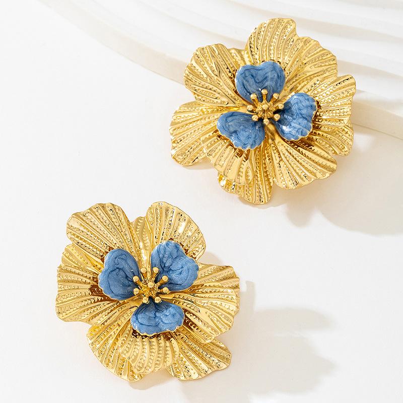 Vintage Blue Drip Oil Stamen Stud Earrings for Women Exaggerated Metal Large Flower Personality Earrings Fashion Jewelry Gifts