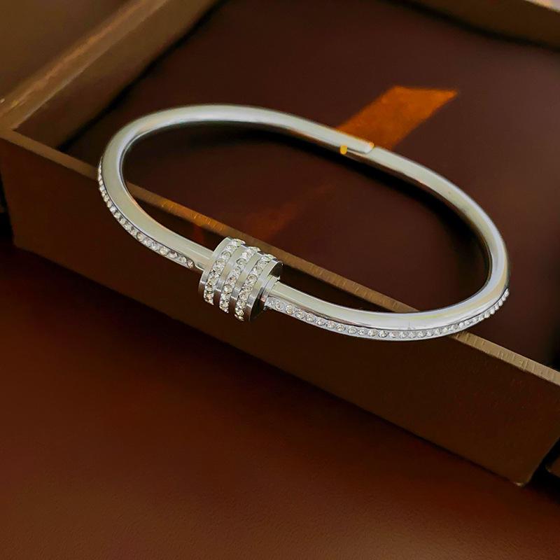 Elegant Multi-Layered Diamond Inlaid Open Bangle: Light Luxury Fashion Bracelet for Women