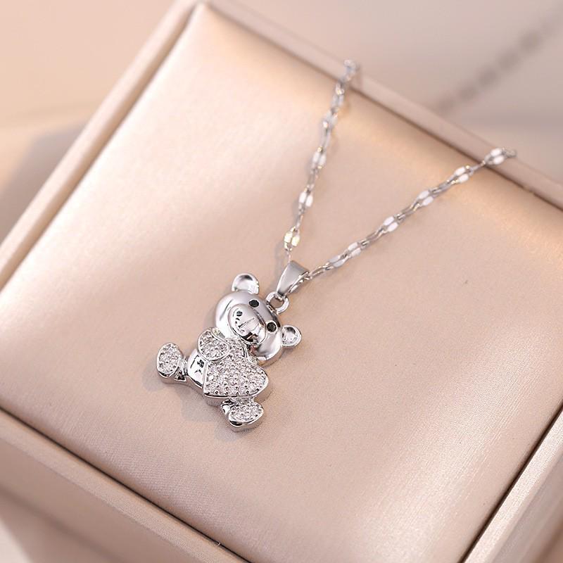Women's Fashion Heart Pendant Necklace - Elegant, Simple Design, Versatile Clavicle Chain Jewelry