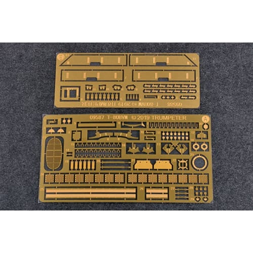 Trumpeter 1/35 scale Russian Navy Infantry T-80BVM Main Battle Tank Plastic Model Kit 09588