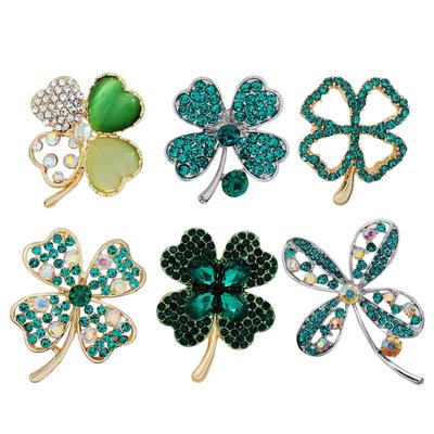 Spilla Trifoglio in Vetro Resina Lega Spilla Vendita Diretta Anti-Out Spilla Leggera