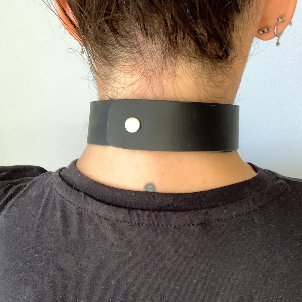 Women's Fashion Collar Simple Black PU Leather Wide Necklace Button Collar Daily Wear Accessory Collar