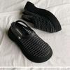 Chaussures pour femmes à semelles épaisses, surélevées, creuses et respirantes, pantoufles cool 2025 été nouveau, demi-pantoufles tissées à double usage, sandales à bout fermé