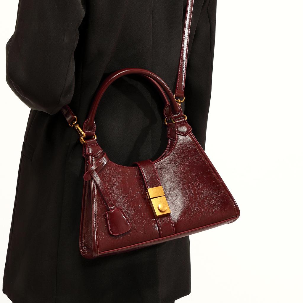 Premium Sense Premium Sense Retro Oil Wax Leather Bride Wedding Bag Mother Bag Daily Available Portable Armpit Bag