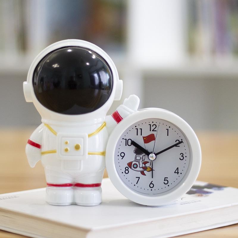 Creative Astronaut Astronaut Alarm Clock Student Children Alarm Clock Bedroom Bedside Clock Plastic Cartoon Alarm Clock