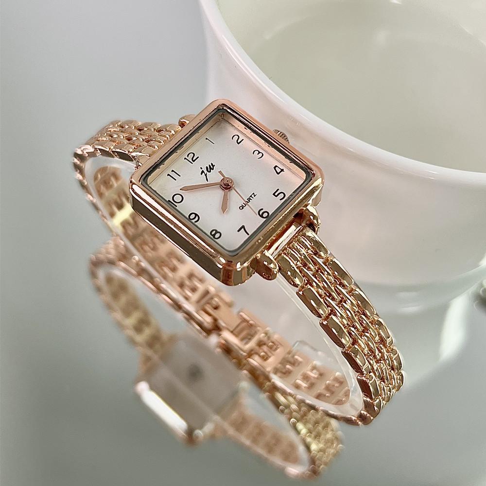 Simple Quartz Watches for Women Retro Alloy Strap Ladies Watches Small Square Dial Wristwatches Gift Clock Relógio Feminino