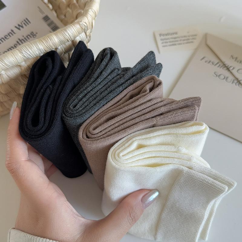 Embroidered Couple Winter Socks With Heart Letter Design High Elasticity Mid-Tube Anti-Slip Sport Socks