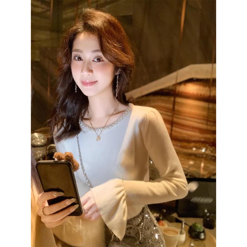 

Women s Elegant Flared Sleeve Knit Top S