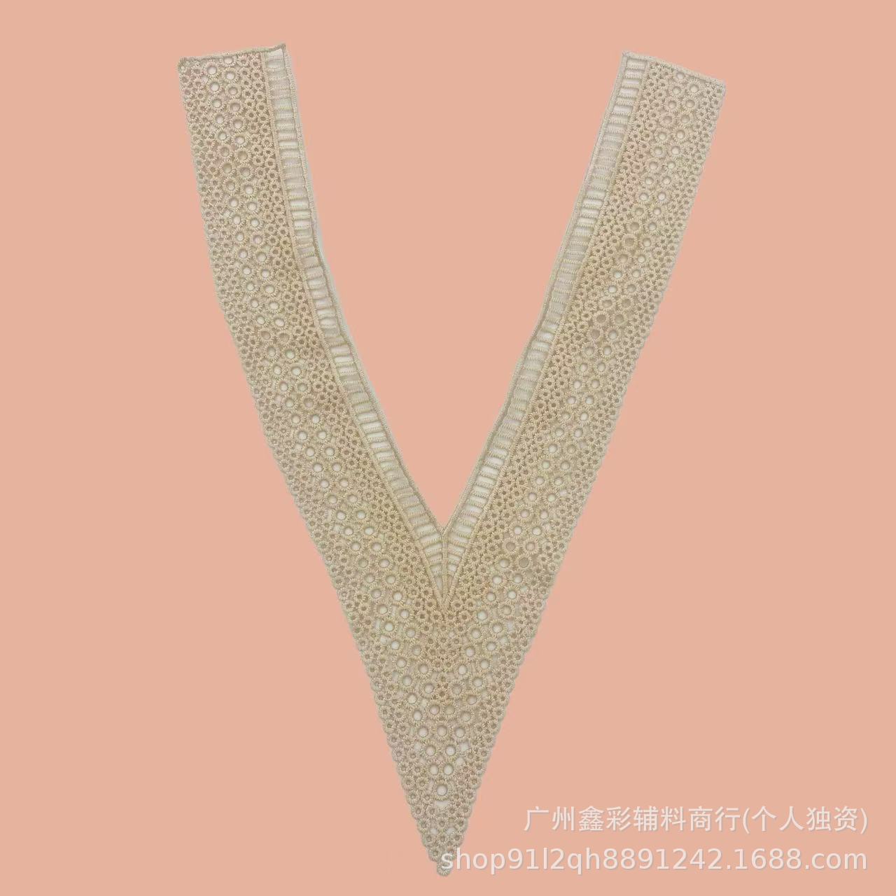 Полиэстер легкая водорастворимая золотая нить V-образный вырез вышитые женские аксессуары для одежды DIY кружево золотой полый цветок корсаж в наличии 121