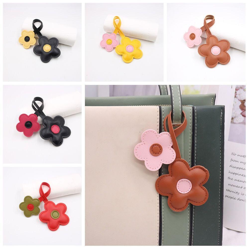 Car Keyring Five Petal Flower Keychain PU Leather Bag Pendant Trendy Sunflower Bag Pendant  Men