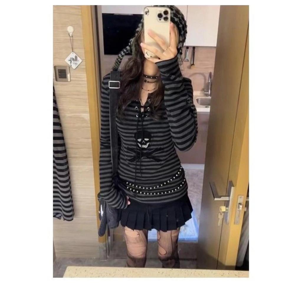 VAYLA Gotické Retro Tričko Dámské Šněrovací Pruhovaná Ležérní Košile Y2k Vintage Potisk Grafická Topy Streetwear Americké Grunge Topy
