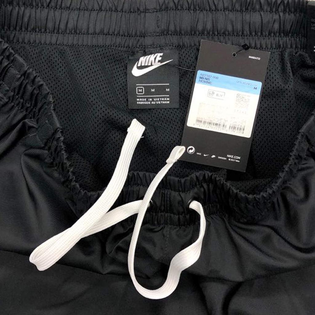 NIKE SPORTSWEAR WOVEN SHORTS Nike woven size XL shorts, black,