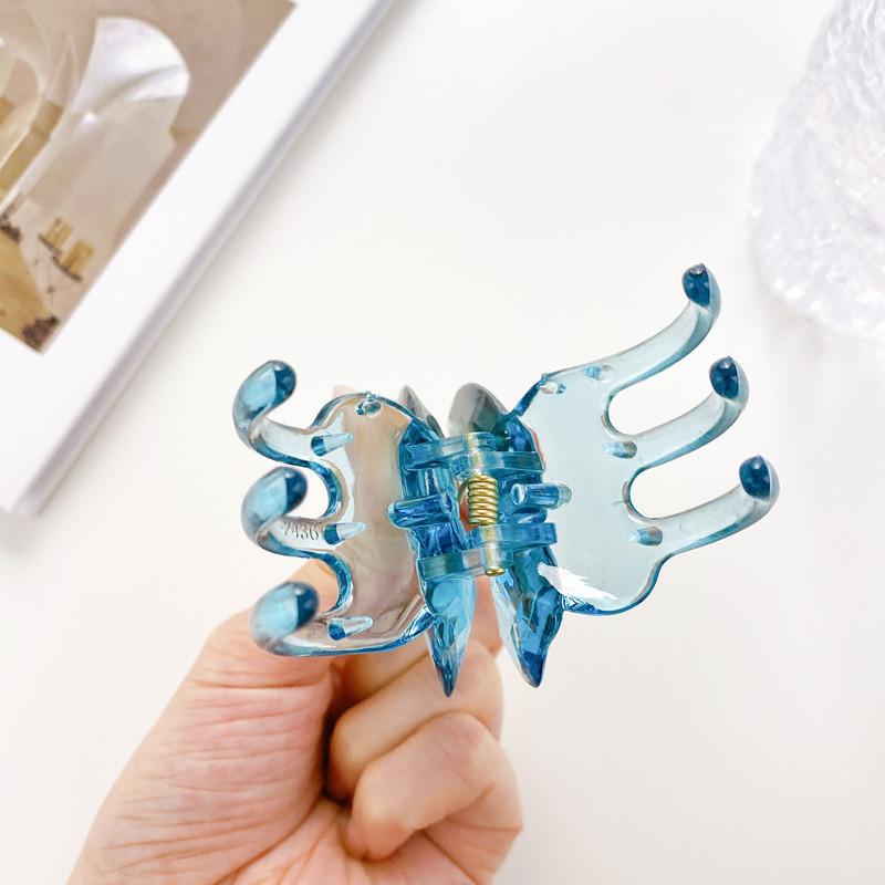 Elegant Handcrafted Plastic Hair Claw Clips In Vibrant Colors For Women