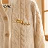 Women Cat Jewelry Family Brooch Pin, Golden Silver Plated Alloy Kitten Lapel Animal Shape Badge for Clothing Bags Hats Pin