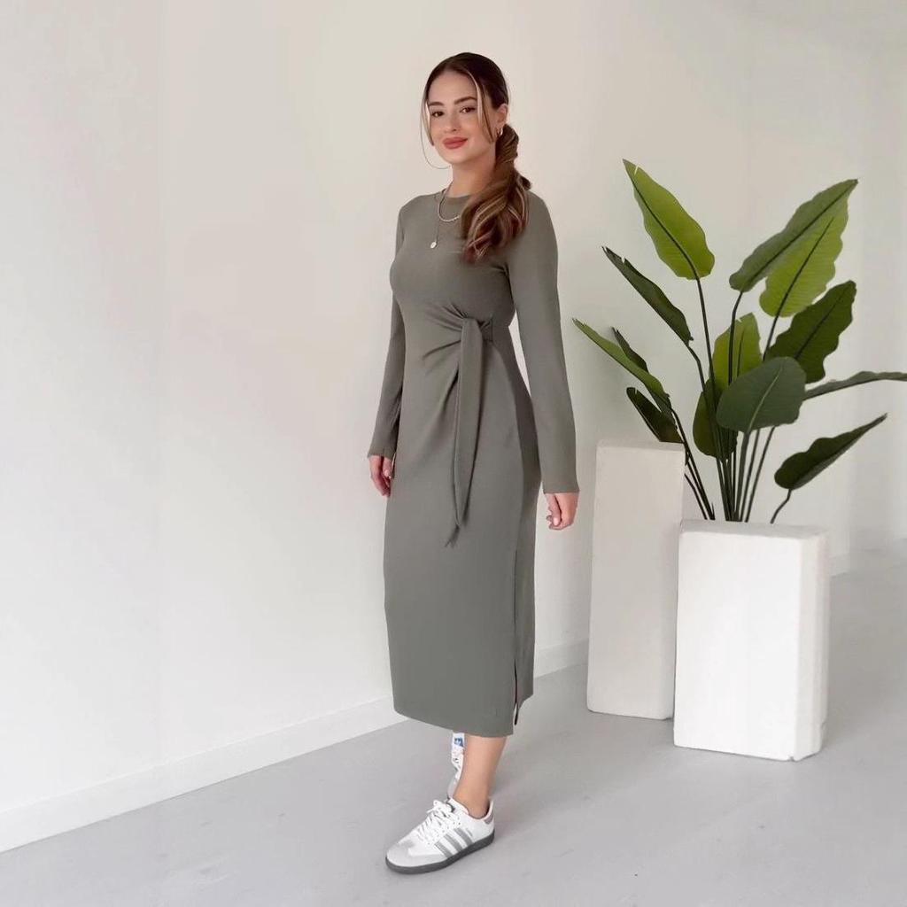 Letní 2025 Evropské a Americké Dámské Pletené Šaty s Kulatým Výstřihem a Dlouhým Rukávem, Úzkého Střihu