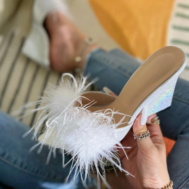 Fashion Eilyken New Design Feather Fur Wedges Slippers Sandals Women Pointed Toe Mules Lady Pumps Slides Zapatillas De Mujer