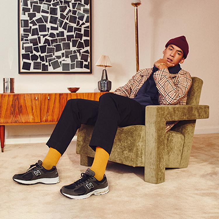 New Balance 2002R Black Grey Sneakers ML2002RB(D width)