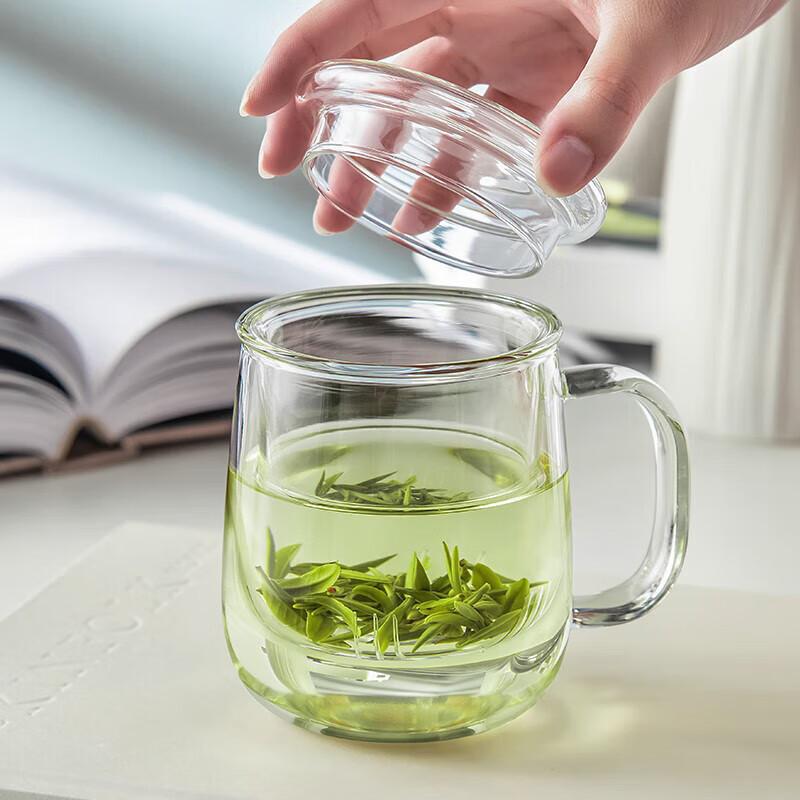 Yihu Tea Glass Tea Cup with Tea-Water Separation, Green Tea Cup , Special Brewing Cup with Lid, Heat-Resistant Office Drinking Cup