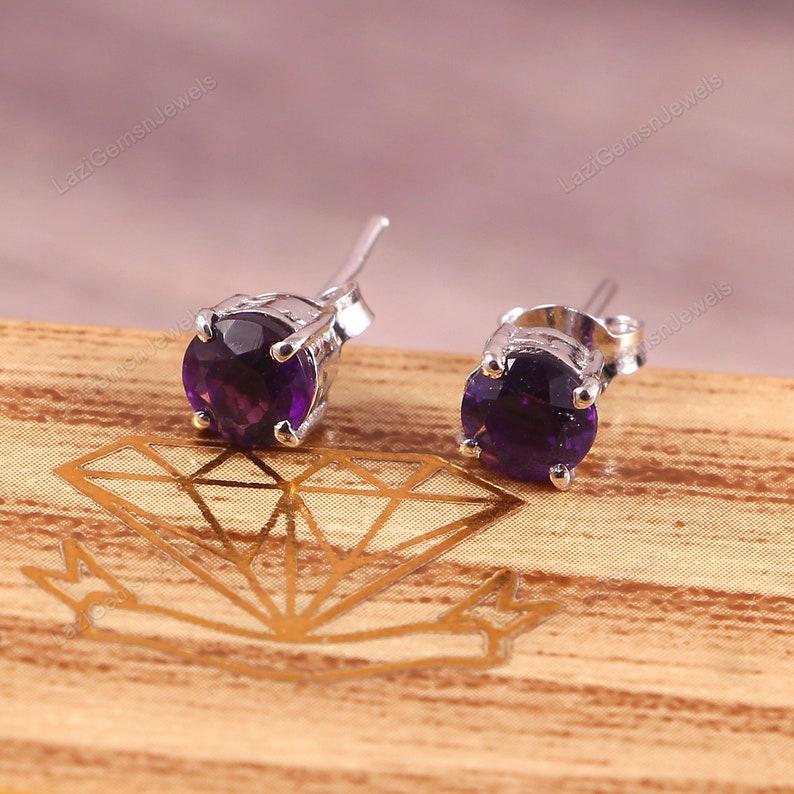 Náušnice s přírodním ametystem - Minimalistické náušnice - Jemné výrazné náušnice - Náušnice ve stylu art deco - Stříbro 925 - Dárek pro ženu a její maminku