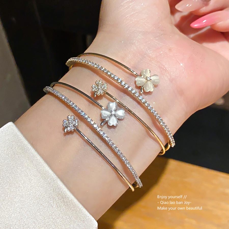 Zircon Cat Eye Flower Threestage Open Wristband For Stylish Office Accessory