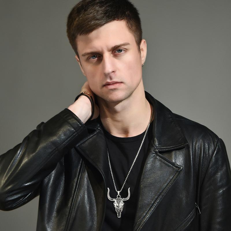 Distinctive Titanium Steel Bull Skull Necklace For Men Perfect For Casual And Wear Formal