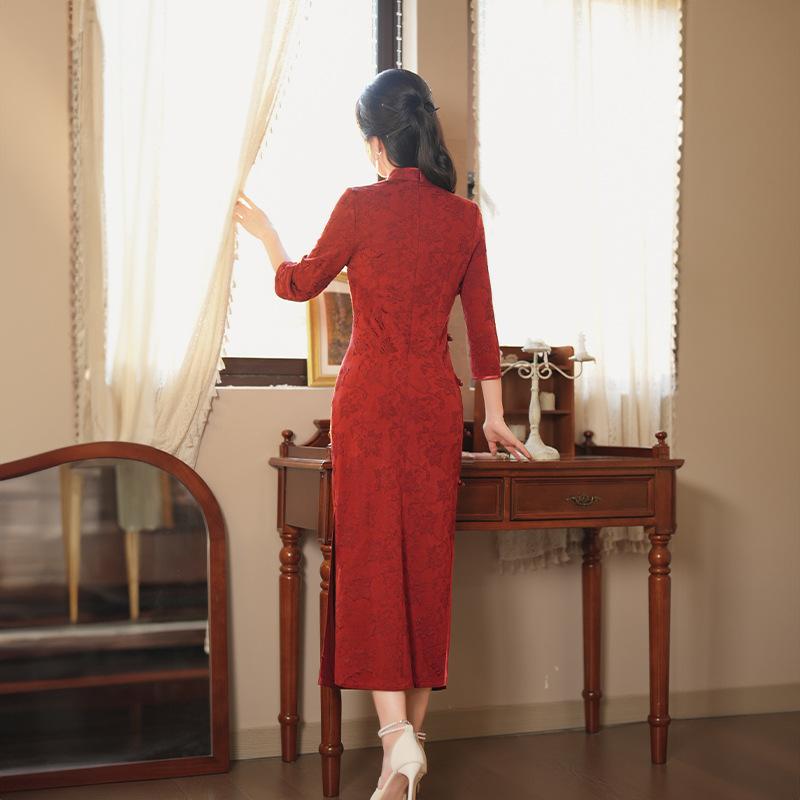 1170 medium and long autumn and winter cheongsam new 1011 seven-quarter sleeve elastic pearlescent cotton single-layer red cheongsam slim fit