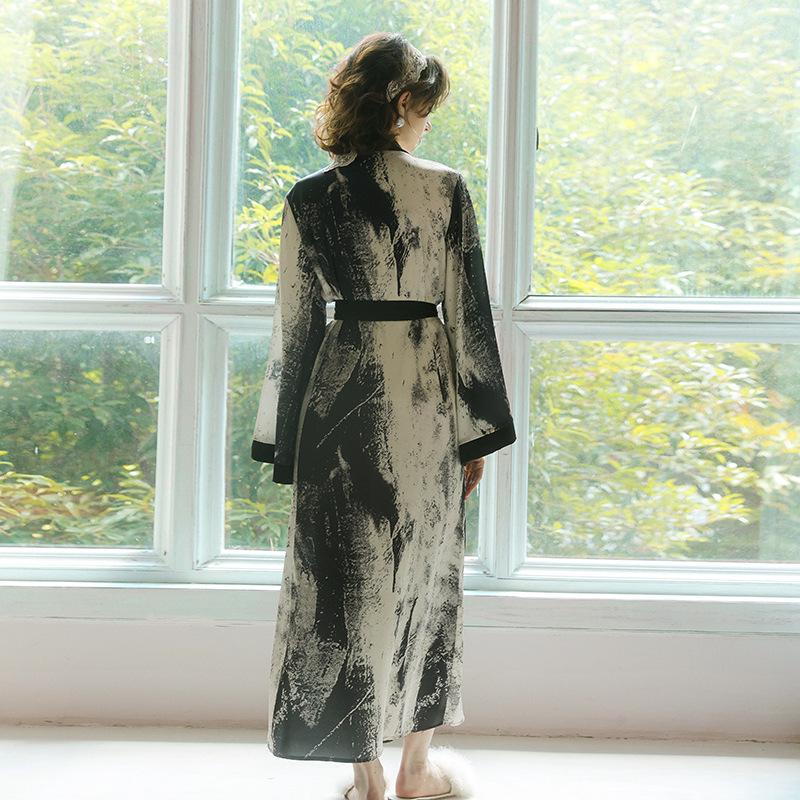 Elegant Chinese Ink Wash Satin Loose Robe - Luxury Home Leisure Wear