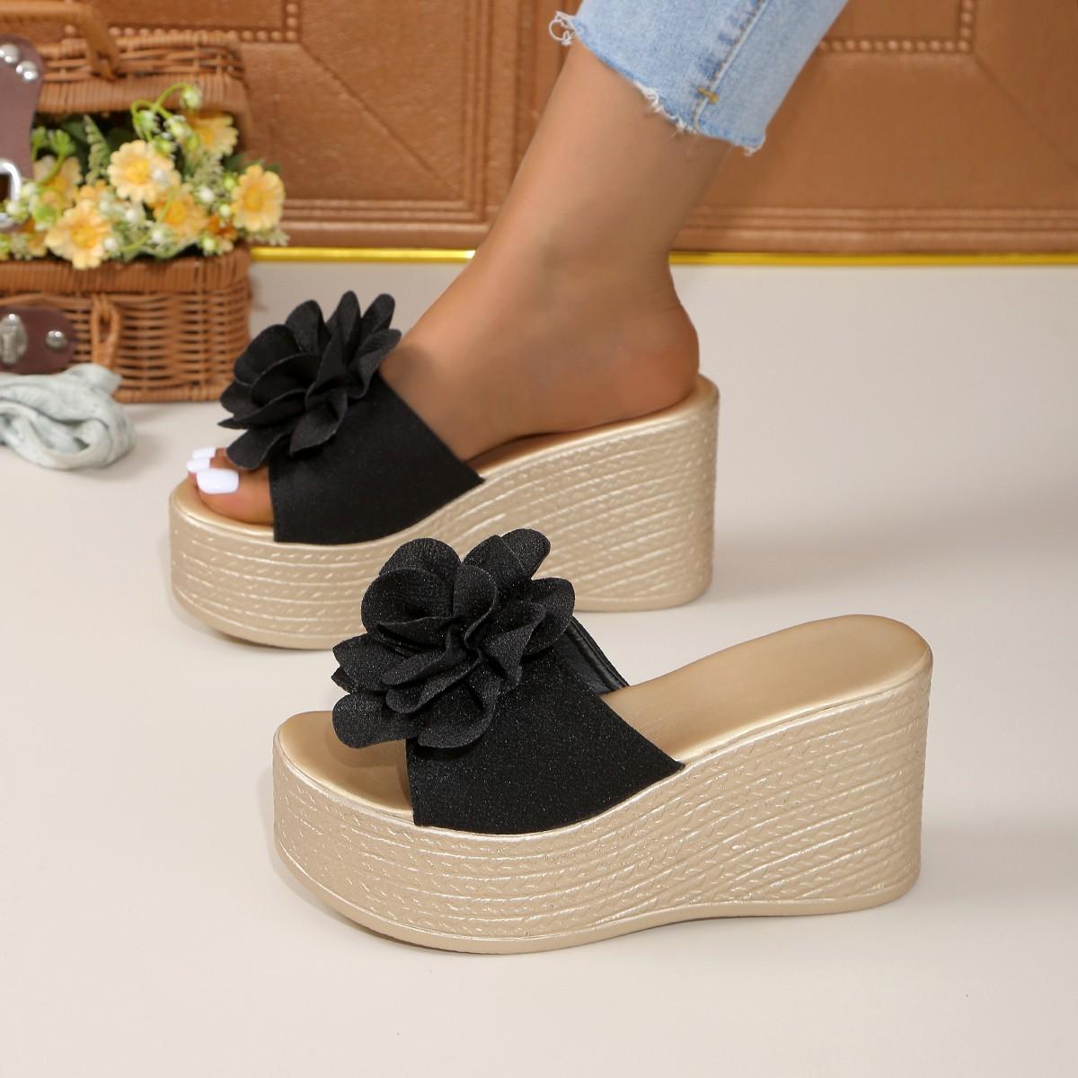 

Foreign trade slippers women s summer fashion 2024 summer flower outer wear thick bottom Korean version one-character wedge sandals 43 чорний