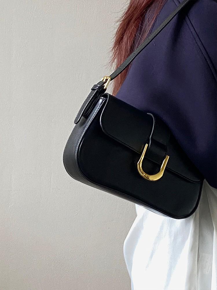 Geantă de damă retro, roșu vin, cu cataramă tip potcoavă - stil 2025, tip umăr și messenger