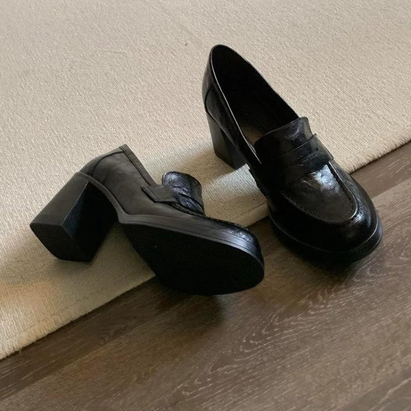 Cm highheeled loafers, women's small leather shoes, black onepedal commuting single shoes, loafers, commuting delivery takes day.
