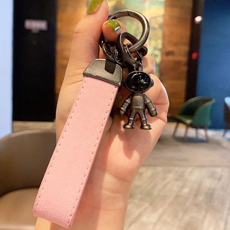 Creative Metal Astronaut Keychain Pendant Women'S Exquisite Pu Leather Car Keychain Pendant Small Gift