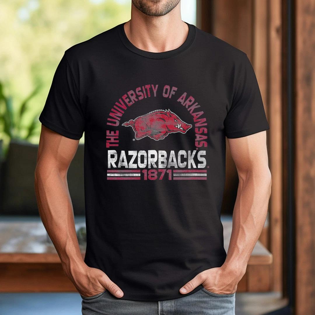 

Arkansas Razorbacks Vintage Wanderer Officially Licensed T-Shirt M