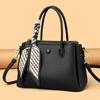 Sac Cabas Écharpe en Soie Décontracté Porté Main Tendance Sac à Bandoulière Simple Grande Capacité Cuir Souple Sac Croisé pour Femmes